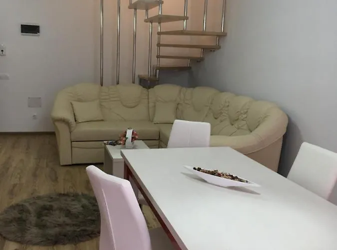 Apartment Avangarden Ema Rosu